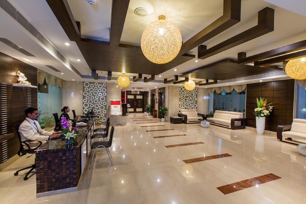 Pai Viceroy Hotel Tirupati Bagian luar foto