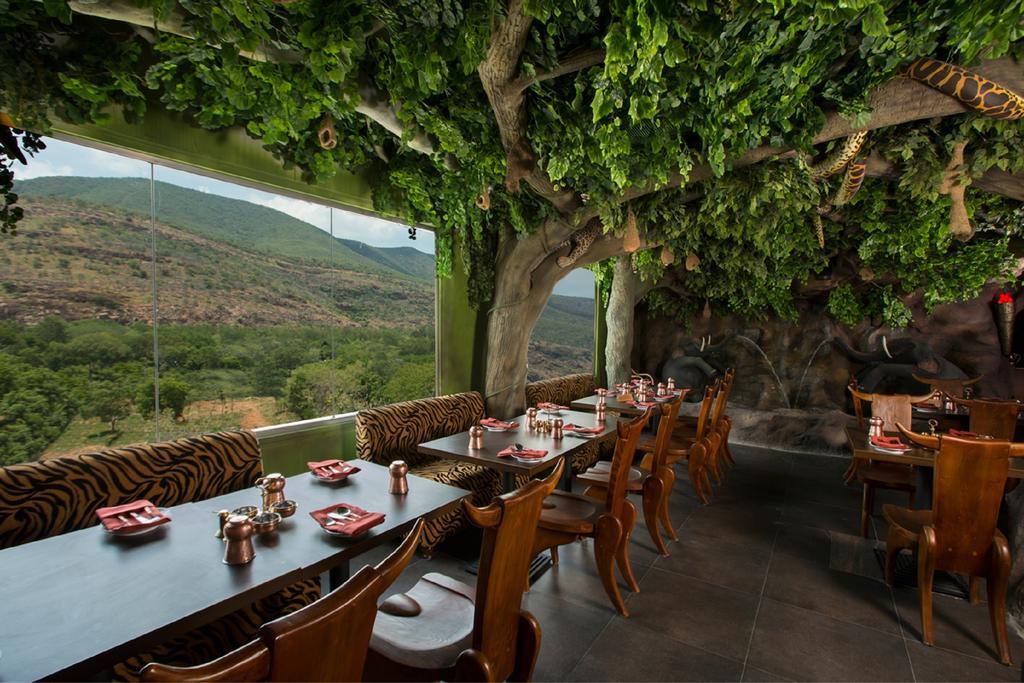 Pai Viceroy Hotel Tirupati Bagian luar foto