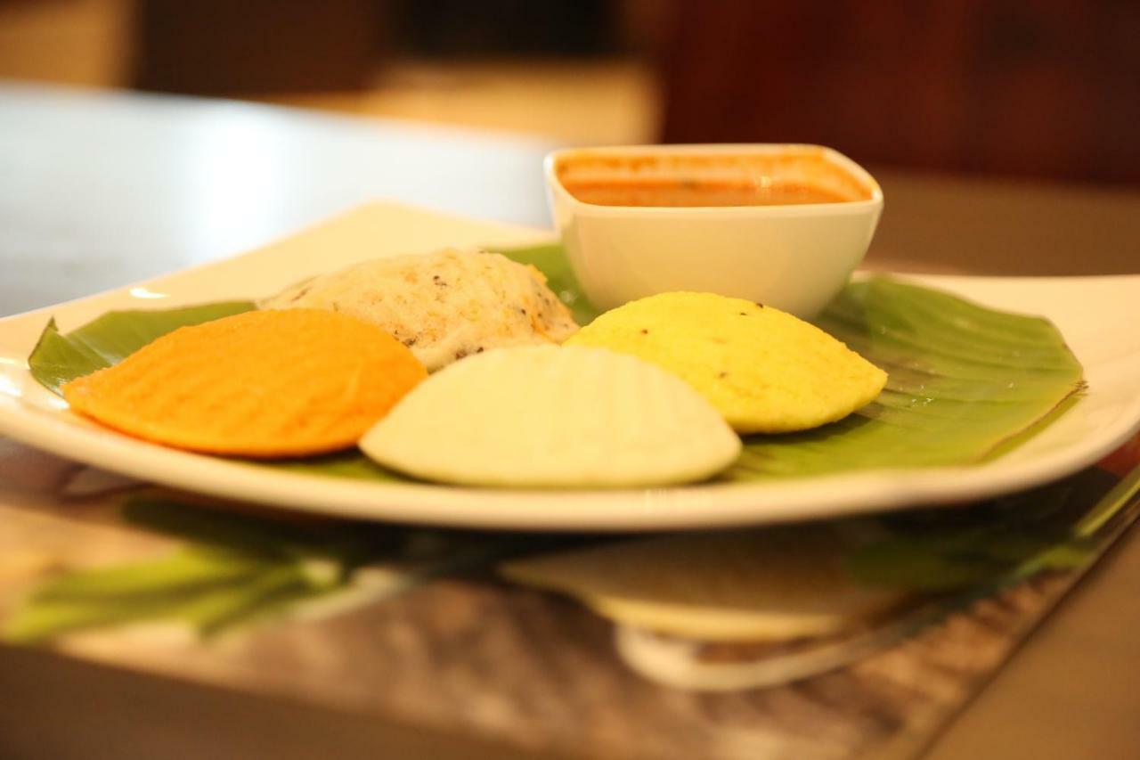 Pai Viceroy Hotel Tirupati Bagian luar foto
