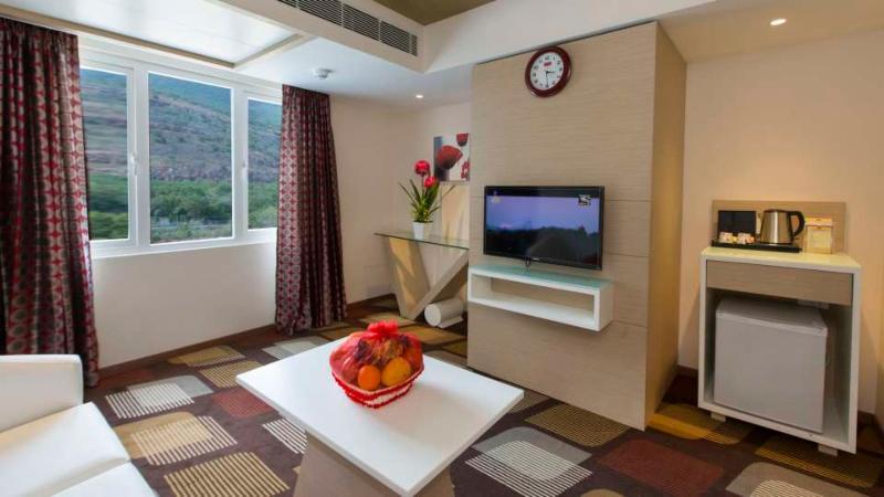 Pai Viceroy Hotel Tirupati Bagian luar foto