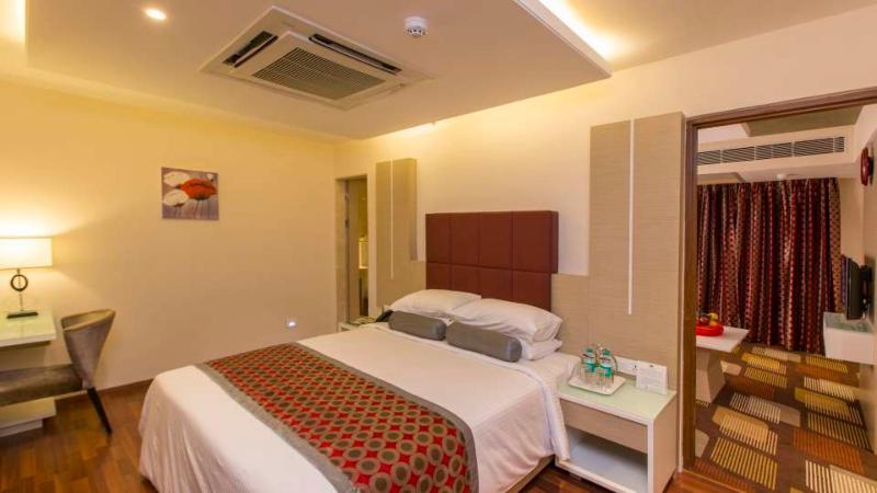 Pai Viceroy Hotel Tirupati Bagian luar foto